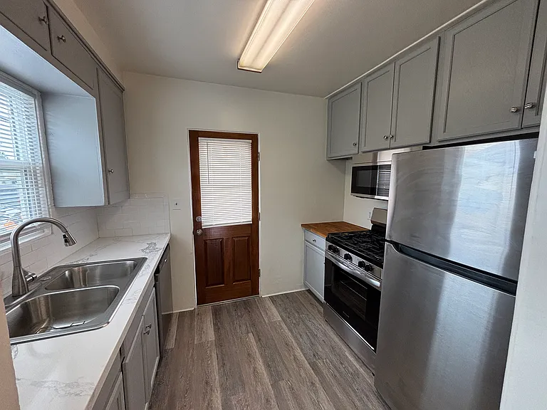 3143 Keats St — Photo 8