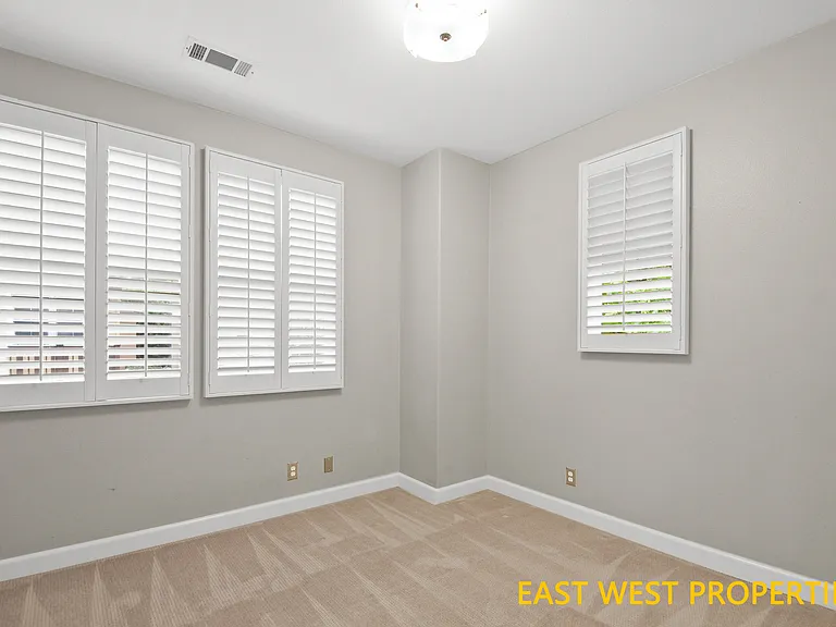 7 Pearleaf — Photo 15