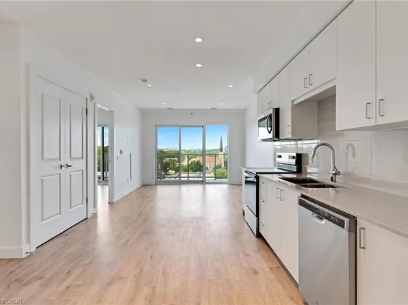 50 Grand Ave S #903, Cambridge, ON N1S 0C2