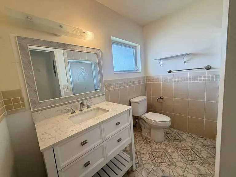 2727 Dudley Dr W #E — Photo 18