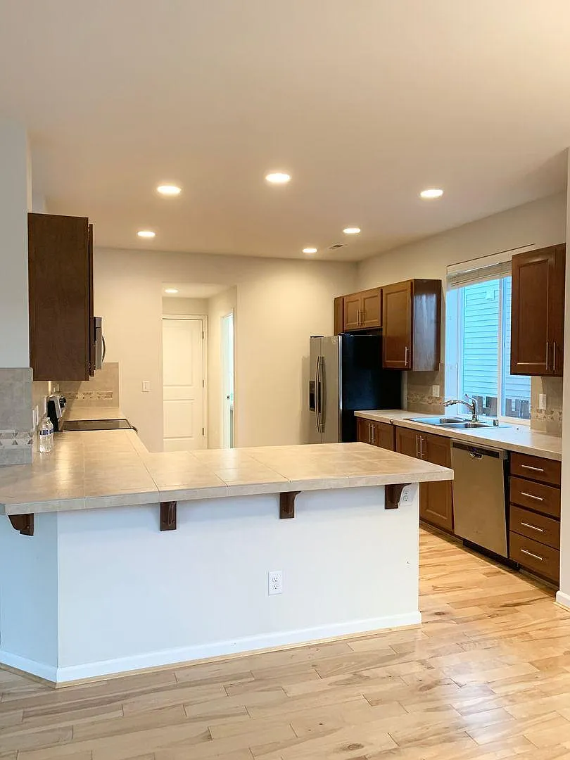 27329 214th Ter SE — Photo 3