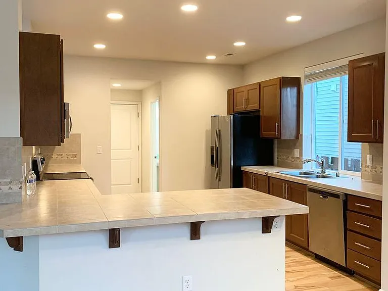 27329 214th Ter SE — Photo 3