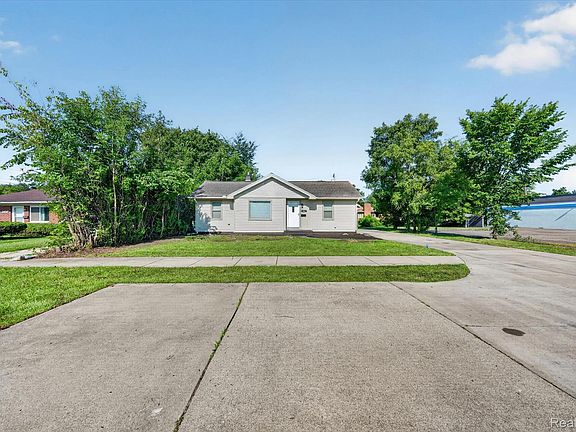 3rd image of 2061 Inkster Rd