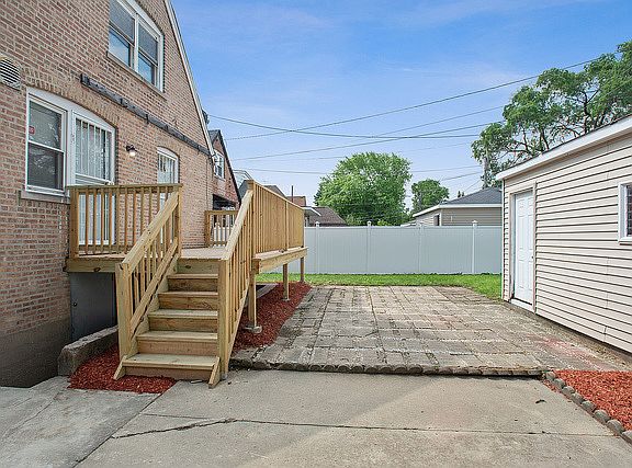 5th image of 7300 S Fairfield Ave