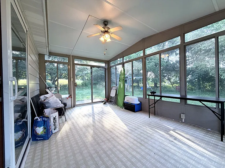 5849 Beverly Hills Rd — Photo 9