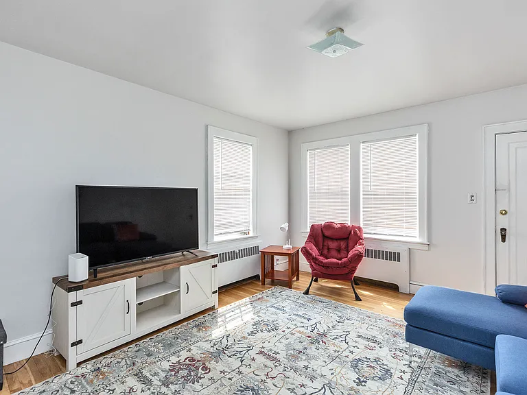 616 Harvard St #2 — Photo 2