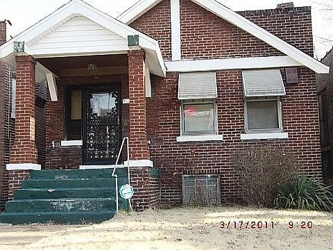4449 Labadie Ave photo 1