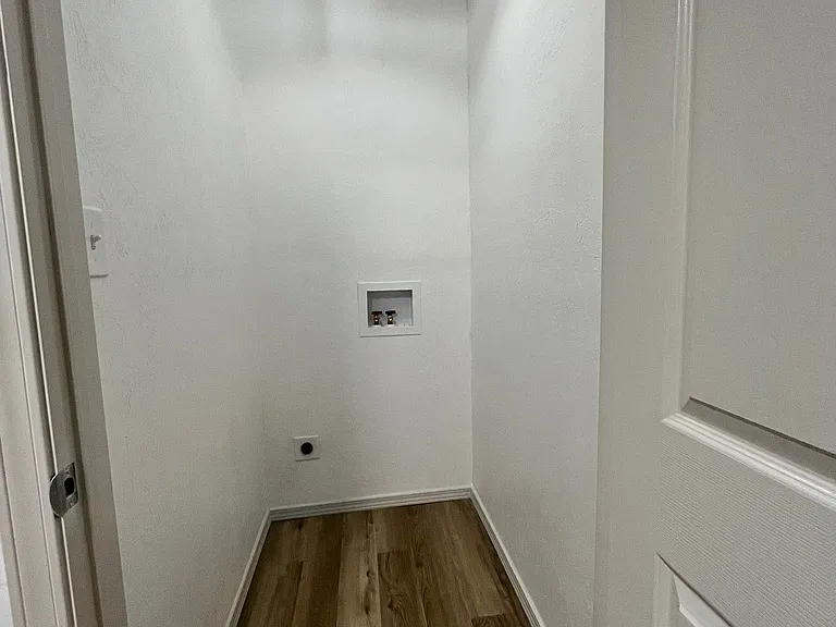 3802 NW Arlington Ave — Photo 2