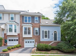 8200 Southwater Ct, Springfield, VA 22153