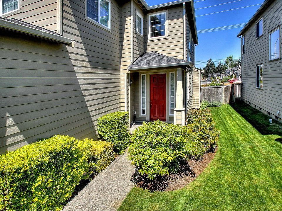 1st image of 9023 176th Street Ct E