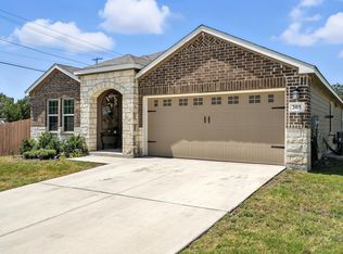 305 N Kowald Ln, New Braunfels, TX 78130