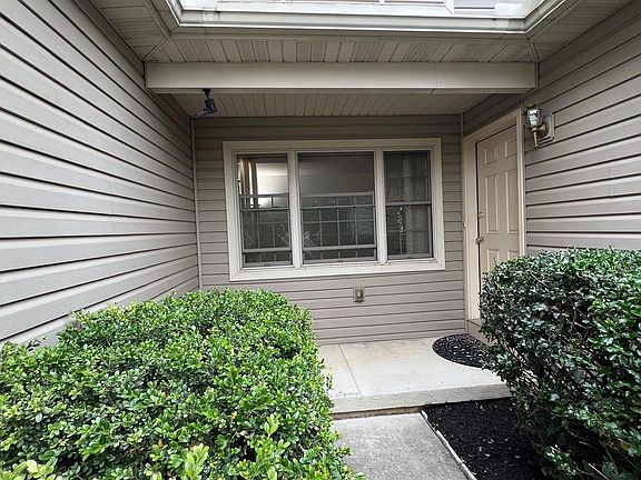 4th image of 415 Alexandria Ct