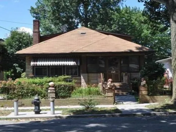 9912 199th St, Hollis, NY 11423