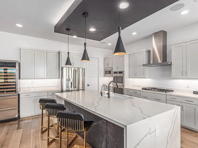 712 E Buist Ave — Photo 15