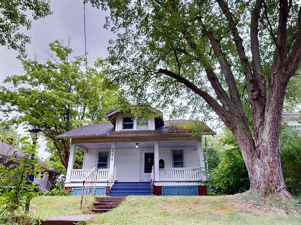 244 Elmwood Dr