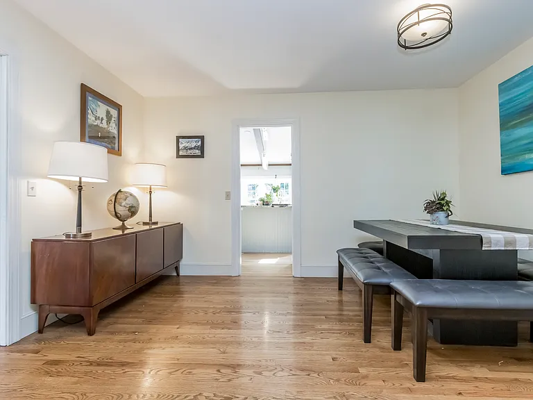 8 Roberts St — Photo 13