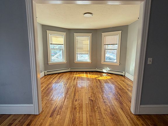 3rd image of 143 Pilgrim Ave #1