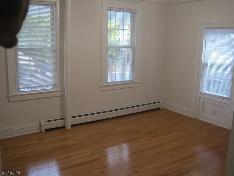 11 Center Ave — Photo 9