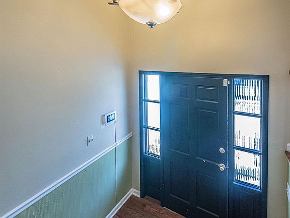 5th image of 231 Springwell Ln
