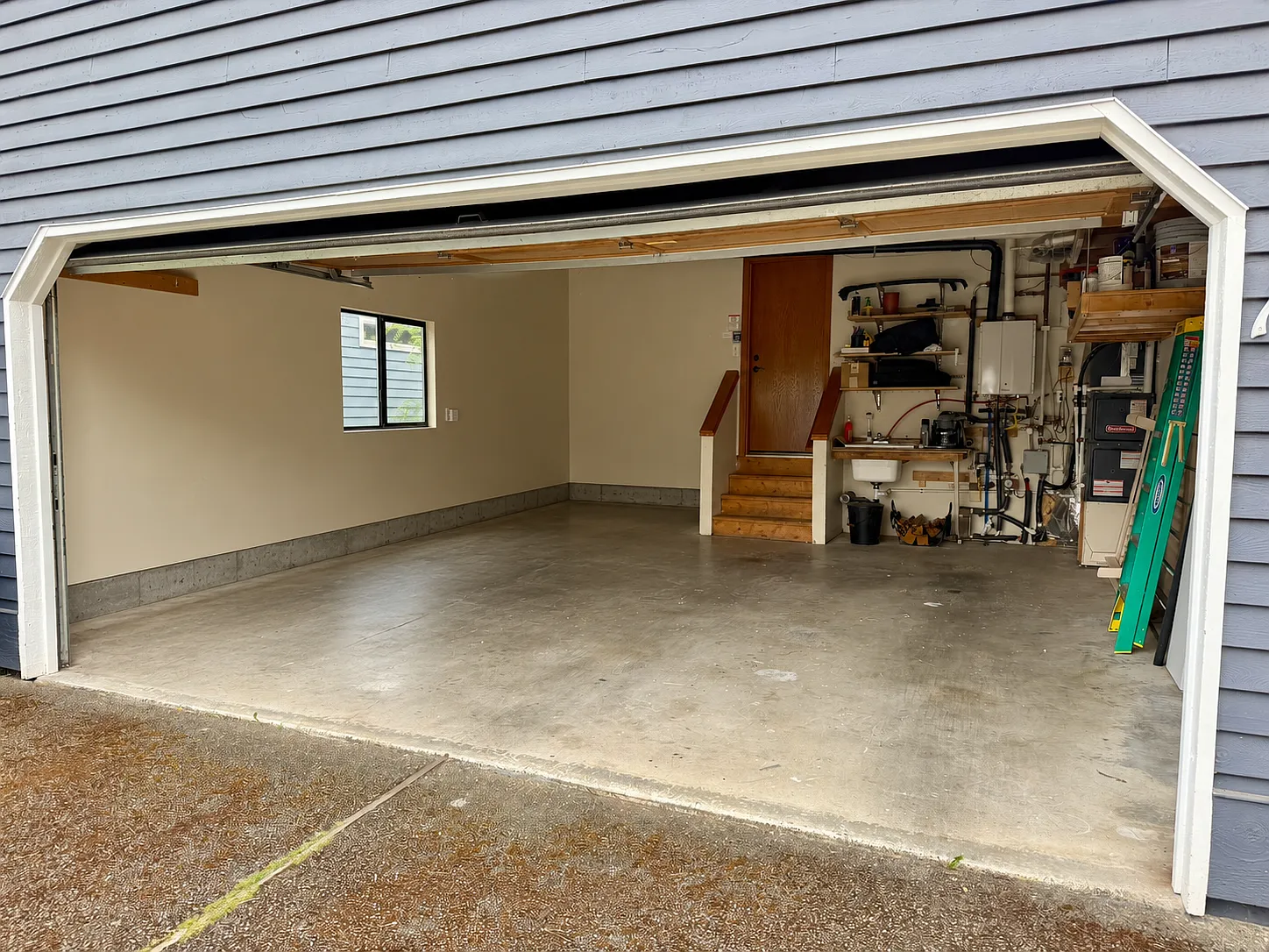 3 bed, 2.5 bath, 1870 sqft, $3,800 — Photo 3