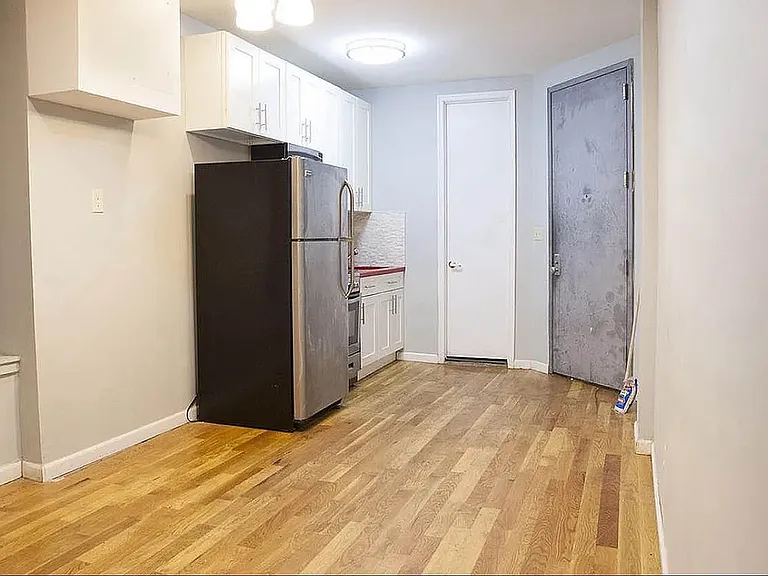 347 Linden St #2B — Photo 3