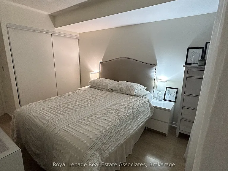 2585 Erin Centre Blvd #606 — Photo 6