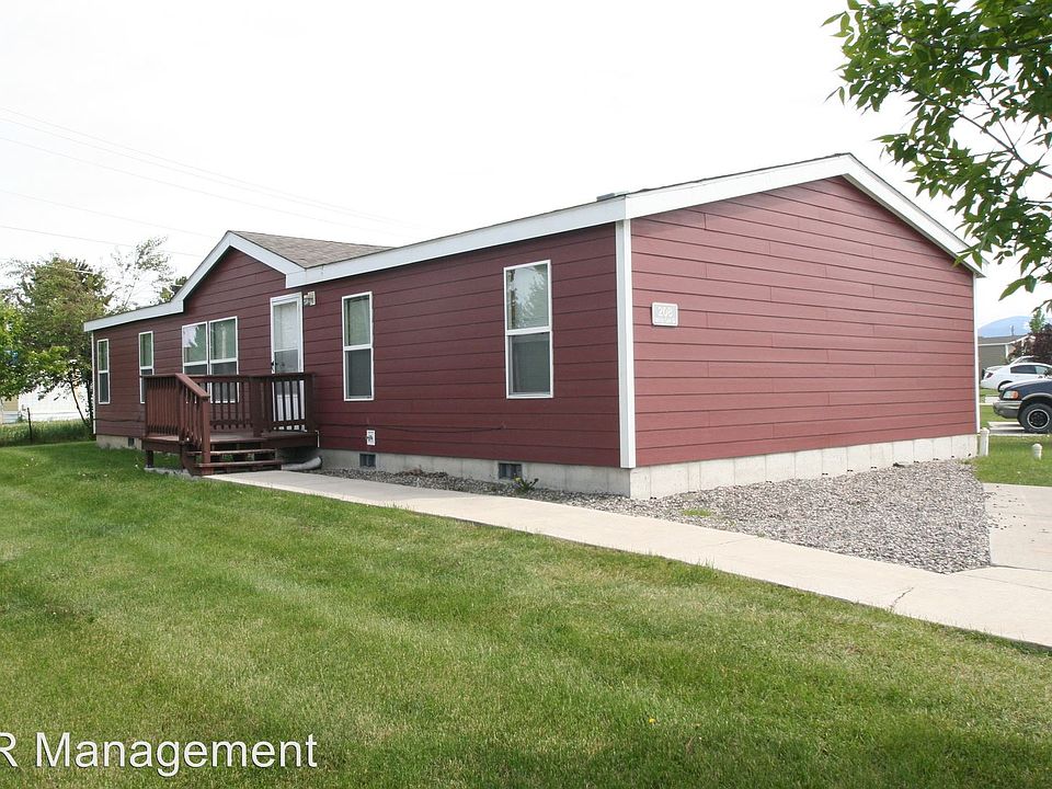 1st image of 208 White Oak Dr