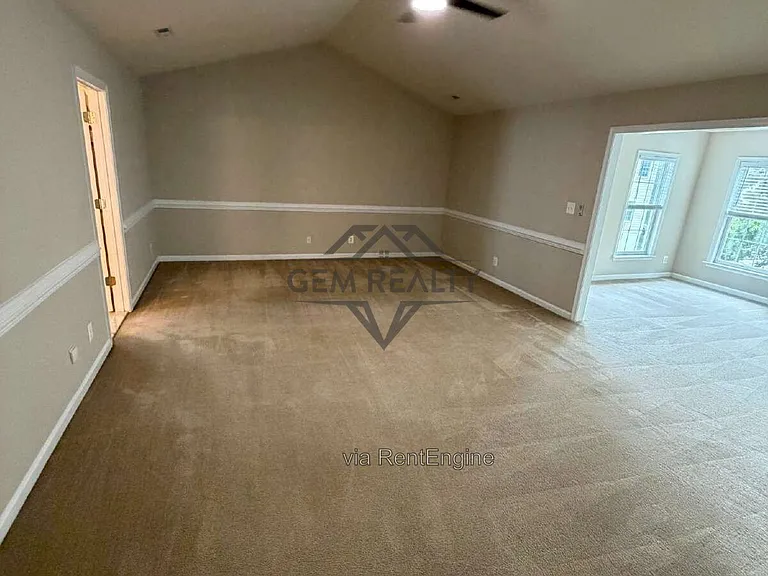 10410 Silver Creek Ct — Photo 46