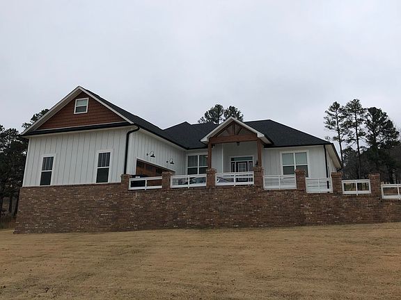 2nd image of 90 Valley View Dr W