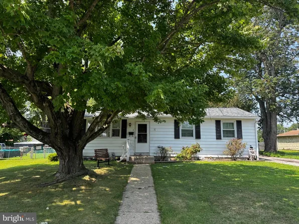 2 Walnut Dr, Elkton, MD 21921