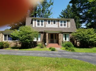 4158 Canfield Rd, Canfield, OH 44406