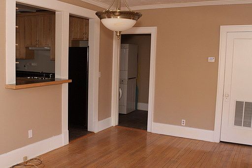 5th image of 1309 W Clifton Blvd APT 4