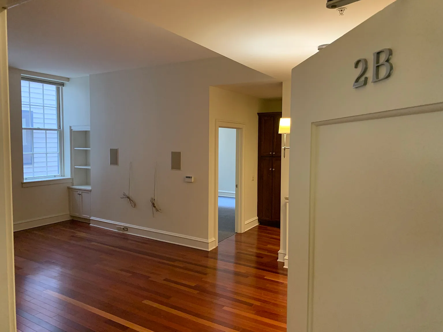 1 bed, 880 sqft, $1,795 — Photo 2