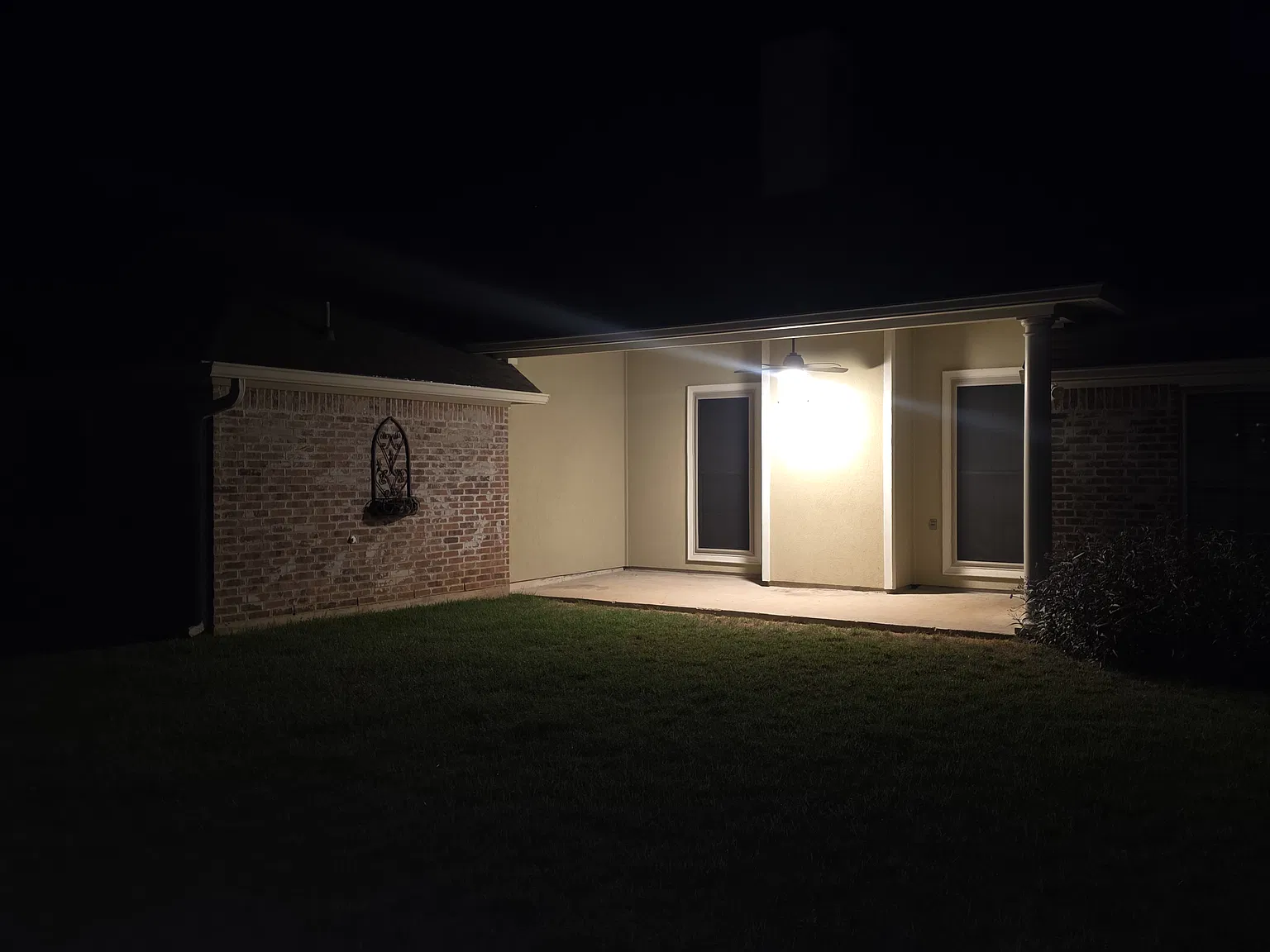 4 bed, 1806 sqft, $2,100 — Photo 2
