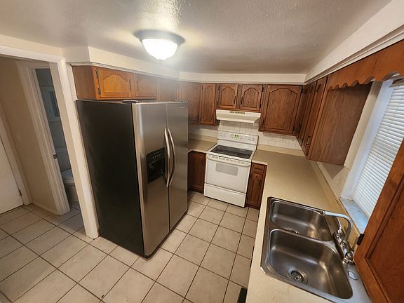 5th image of 7615 Tyson Dr