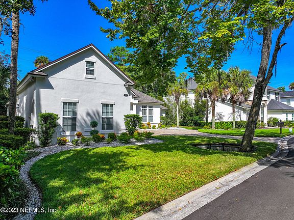 3rd image of 117 BELVEDERE Place