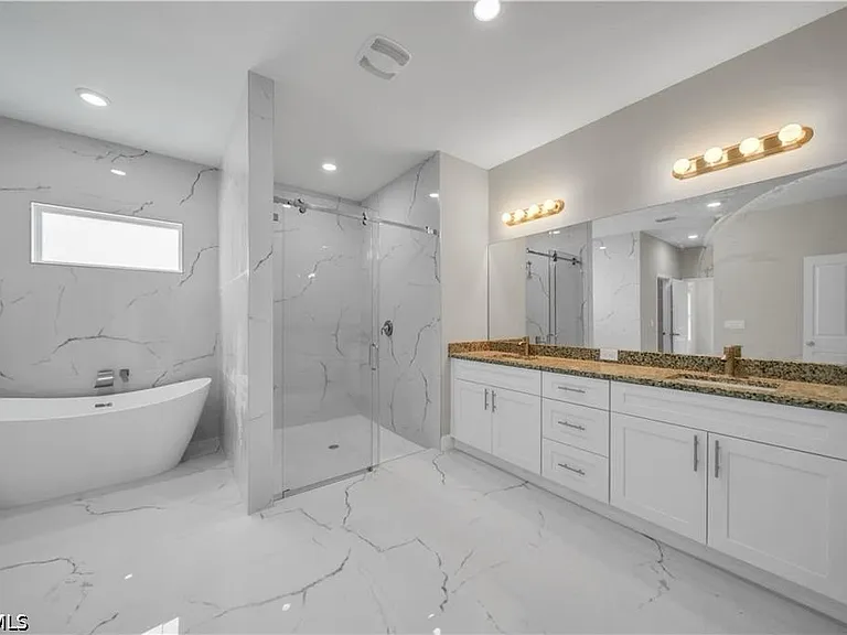 543 McArthur Blvd — Photo 3