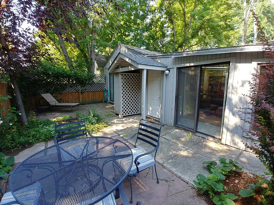 Your own, private, courtyard oasis, with sliders from both living room and master BR.