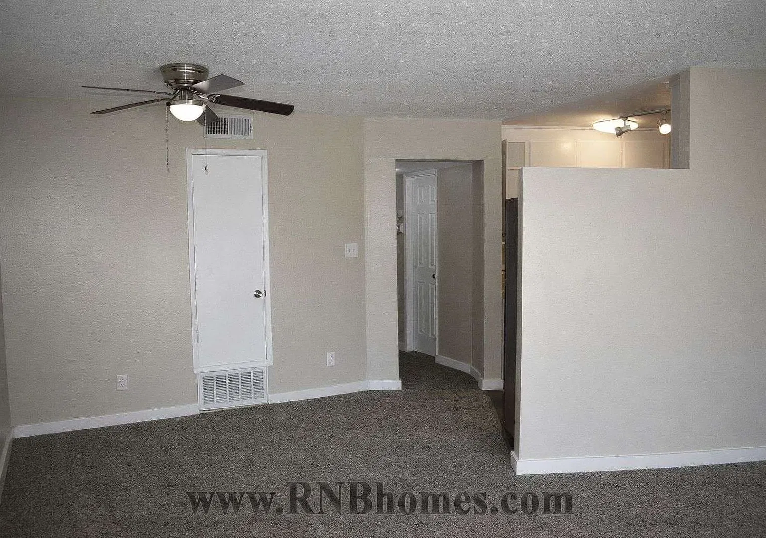 Northcrest Circle 6049 Unit 2 — Photo 4