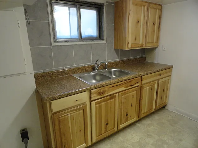 961 White Ave #B — Photo 3