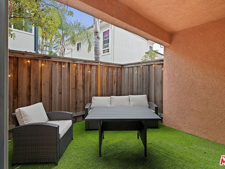 24510 Park St — Photo 10