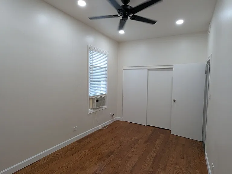 2834 W Fletcher St #2R — Photo 6