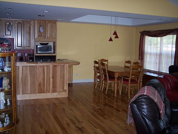 Open space livingroom dining kitchen