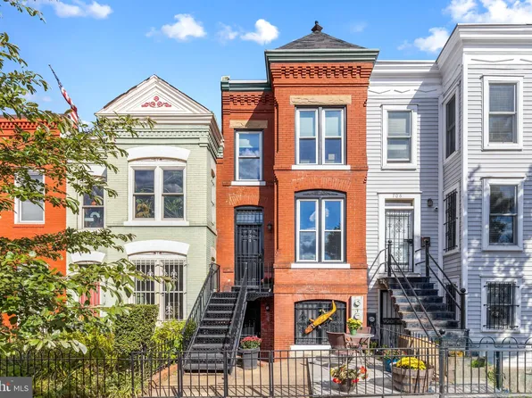 704 I St SE, Washington, DC 20003