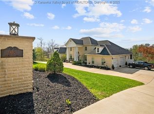 6 W Coventry Rd, South Charleston, WV 25309