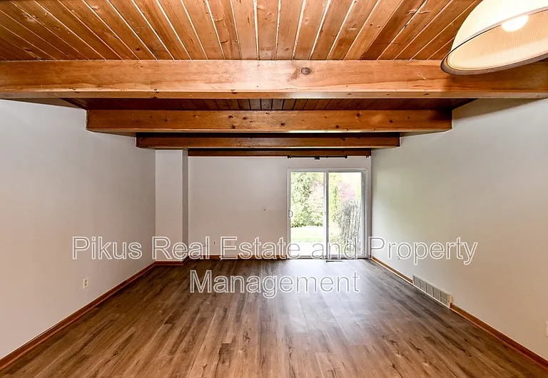6111 Island Dr NW — Photo 6