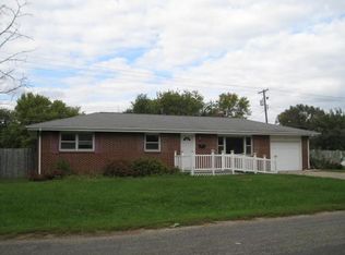 2005 Kimberly Dr, Charleston, IL 61920