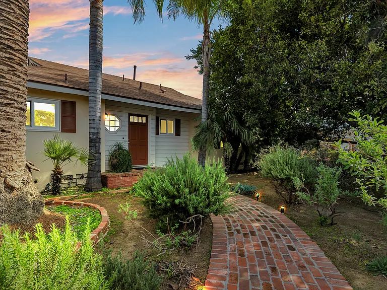 6942 Petit Ave — Photo 15