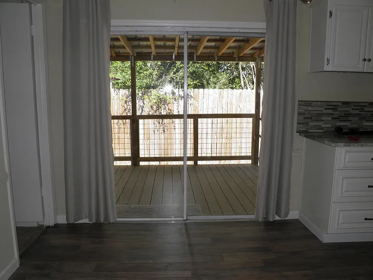 810 Gibson Rd — Photo 28