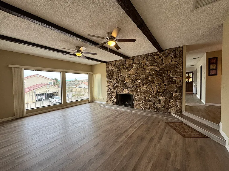 1464 Riverfront Dr — Photo 16